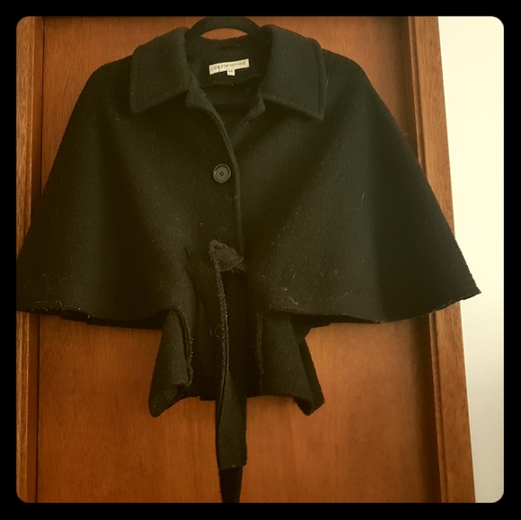Cape- blazer (belted) - Picture 1 of 2
